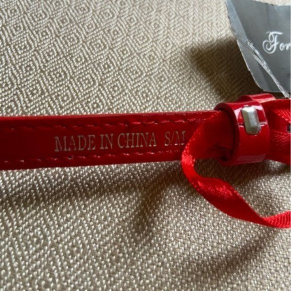 Forever 21 Women’s Skinny Red Belt. Size S/M - Picture 2 of 6
